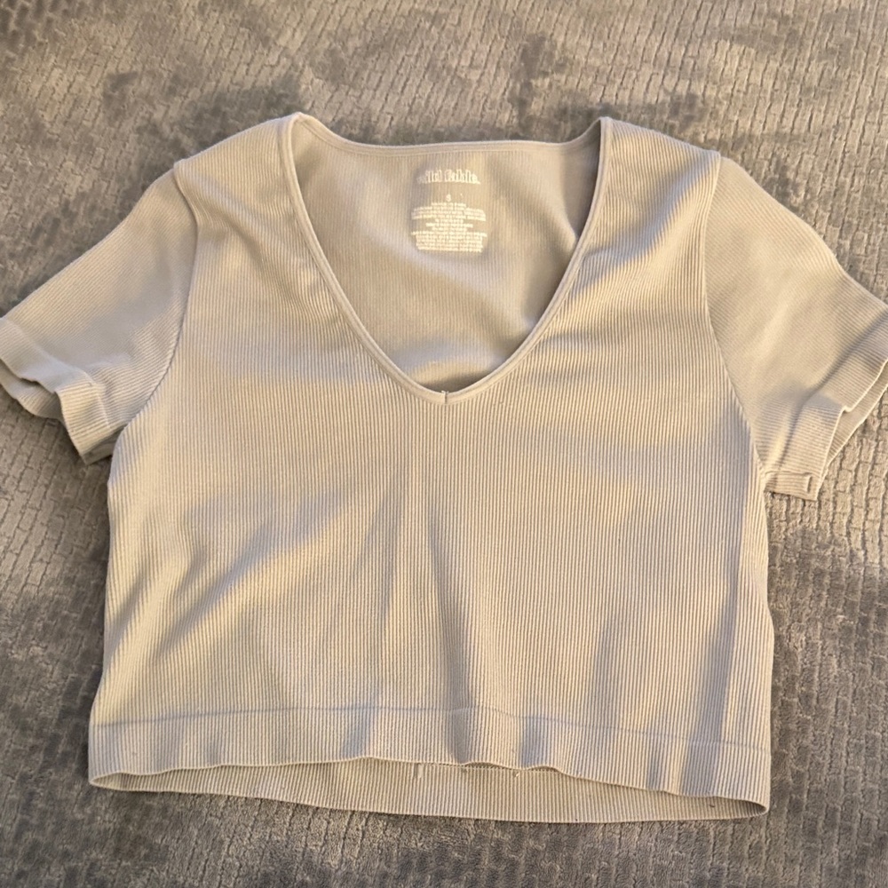 Wild fable ribbed cropped seamless v neck top - light gray